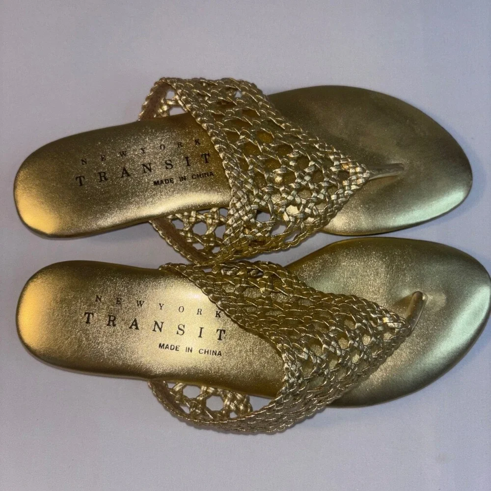 New York Transit Womens Size 8 Gold Woven Thong Sandals Metallic Flat Slides